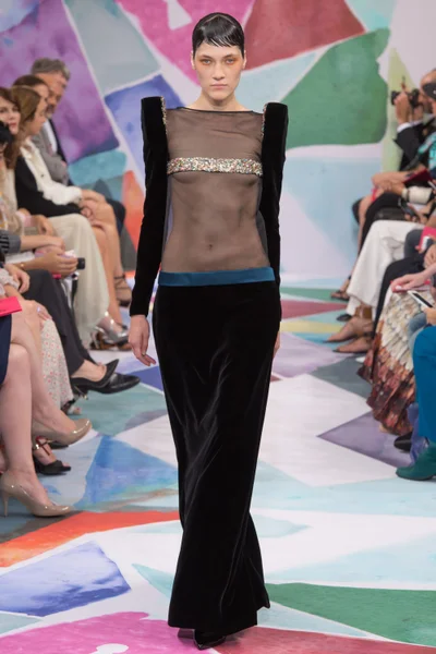 Look 18